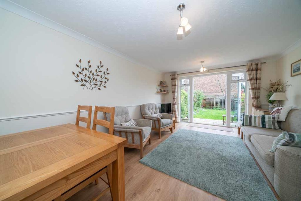 Property photo 3 of 20 Lounge/ Dining Room