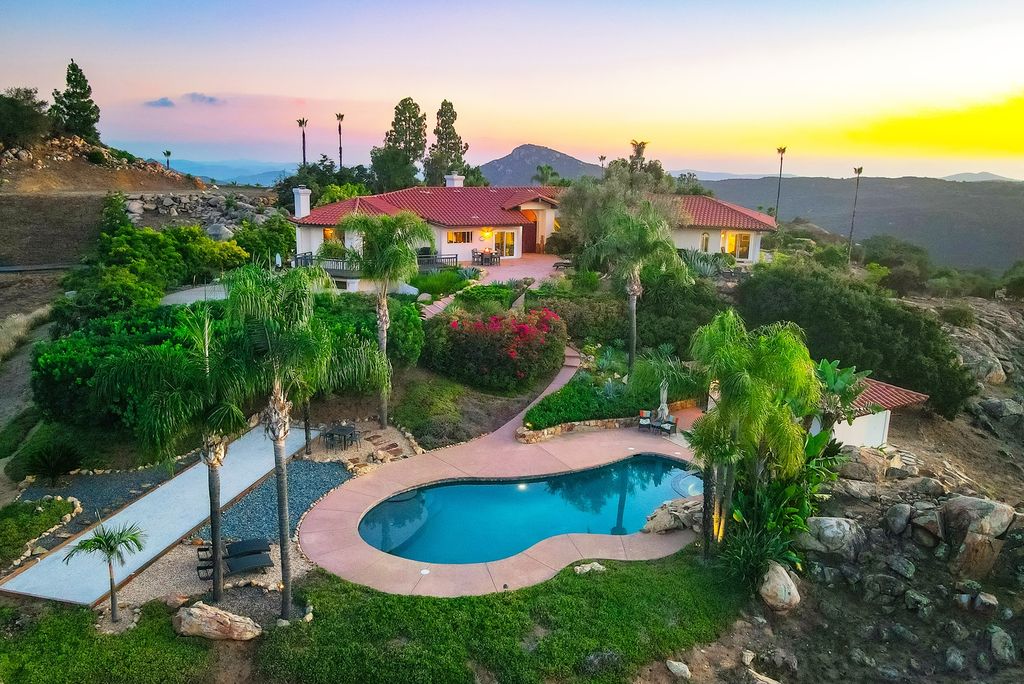 Property photo 2 of 65