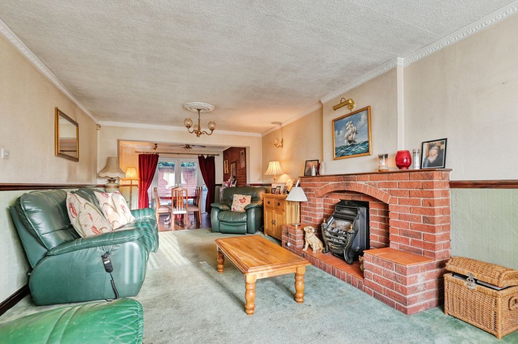 Property photo 3 of 15