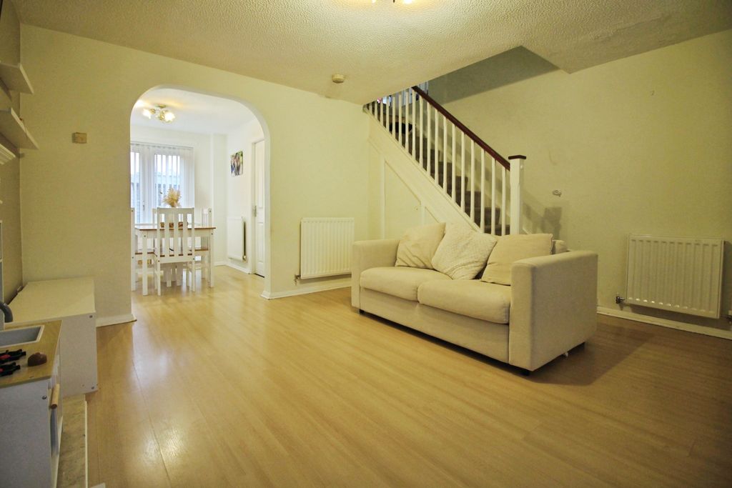 Property photo 3 of 20 Living Room