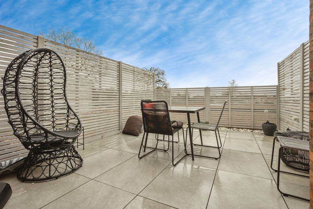 Additional image 13 of 2 bed flat for saleNicker Hill, Keyworth, Nottingham NG12