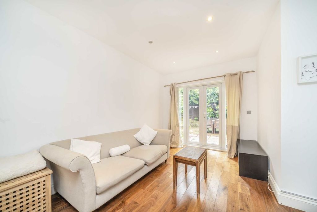 Property photo 3 of 5