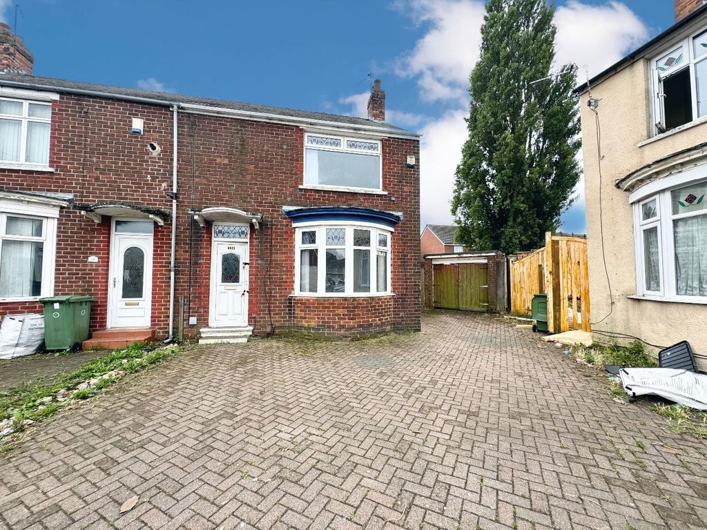 Property photo 1 of 7 External