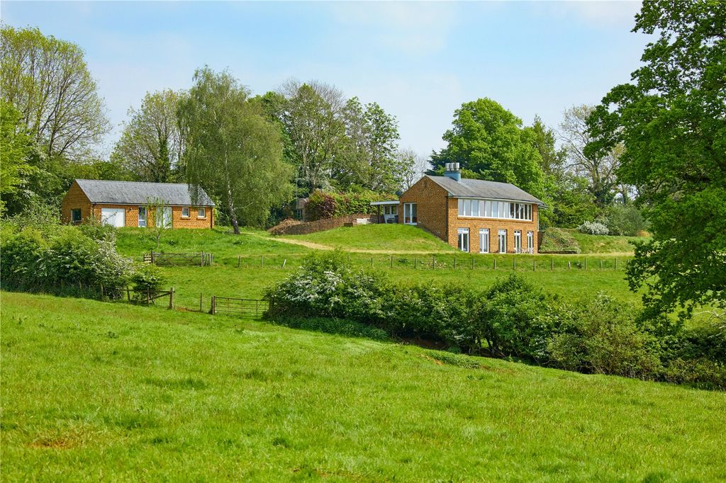 Property photo 2 of 17 Ground Se