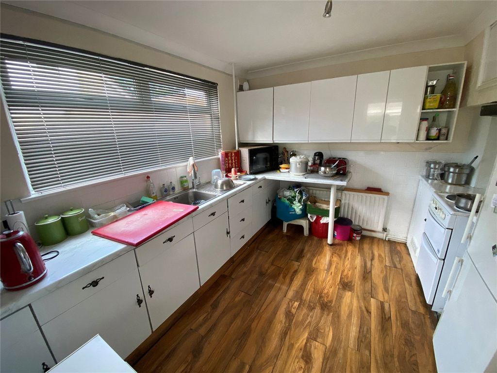 Property photo 3 of 18 Picture No. 04