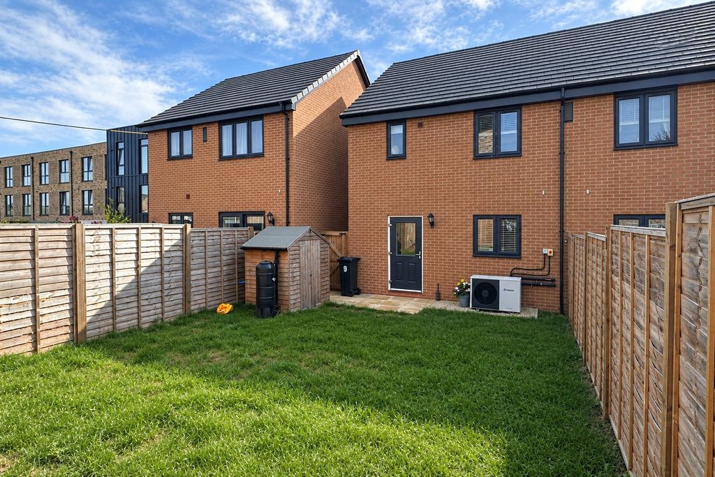 Property photo 2 of 14 Picture No. 03
