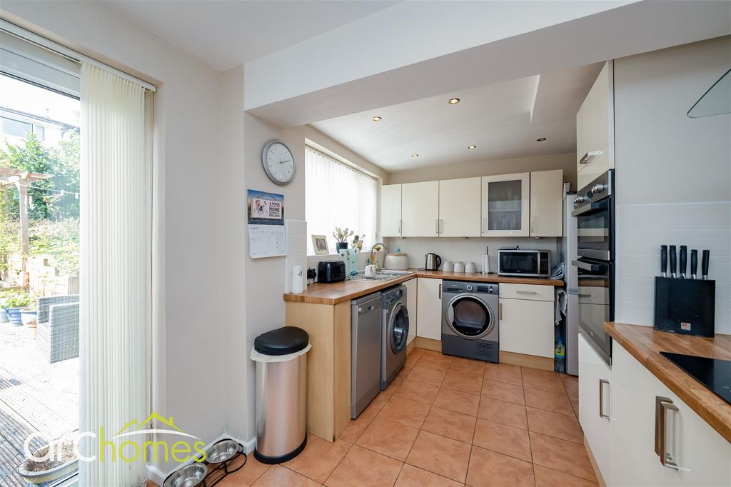 Property photo 3 of 25 Dsc08333-Edit.Jpg