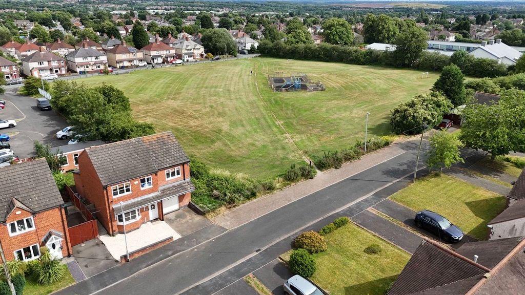 Property photo 2 of 44