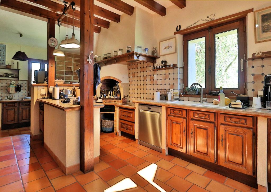 Property photo 3 of 30 59cd9c1d852Ebca9Ca7Dca2A2c9Cbd77_E0dab95932_1910-Big