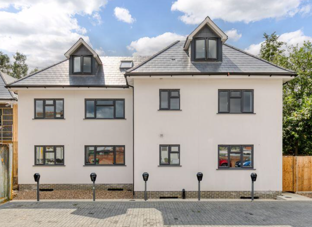 Property photo 1 of 8 Front