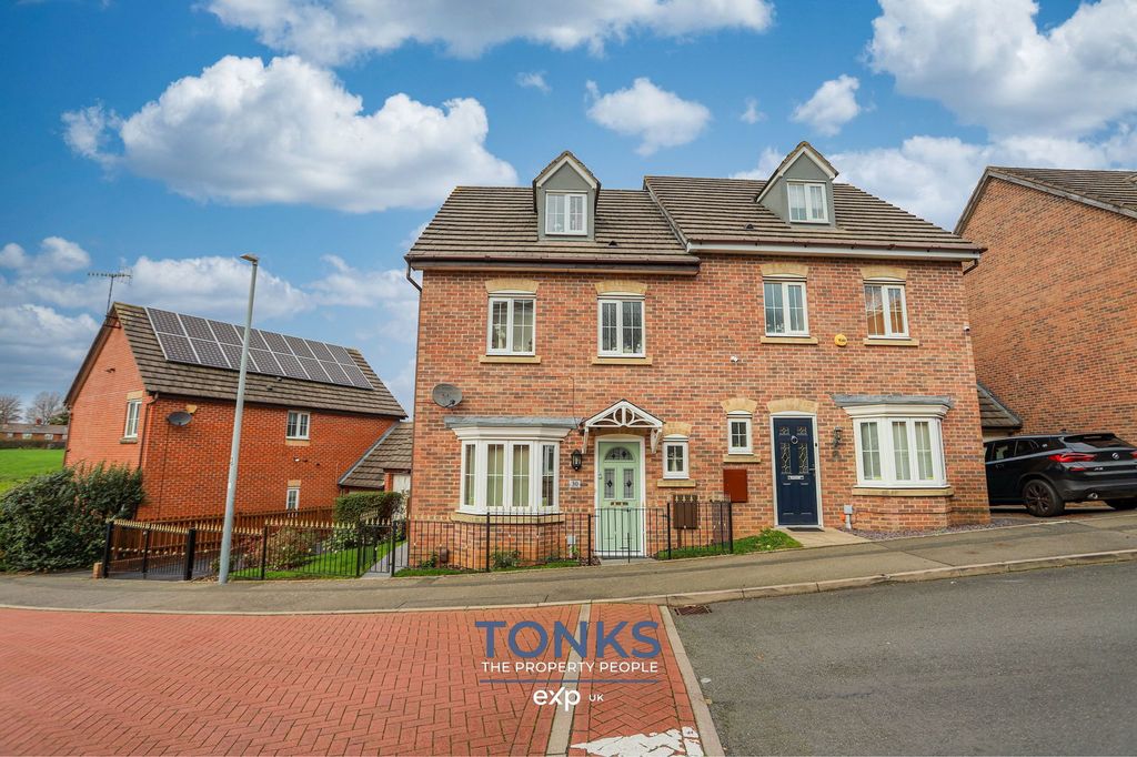 Property photo 3 of 37