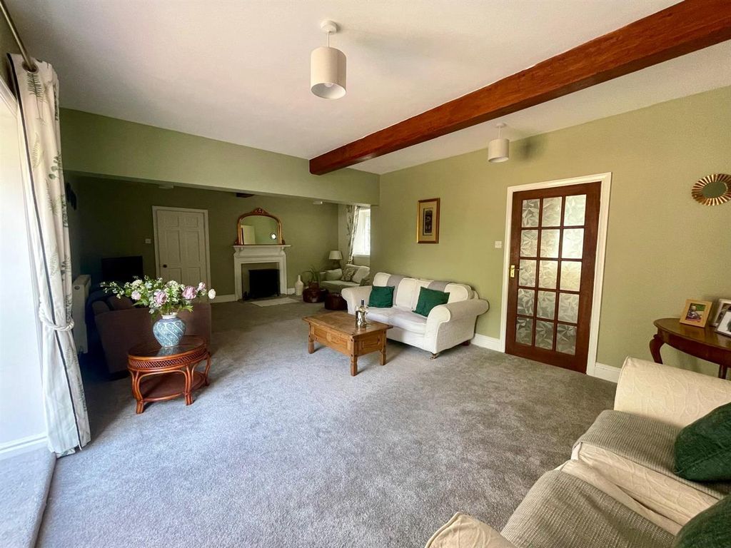 Property photo 3 of 37 9.Jpg