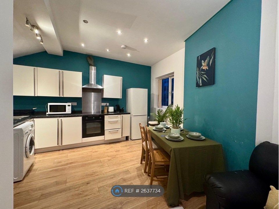 Property photo 1 of 3