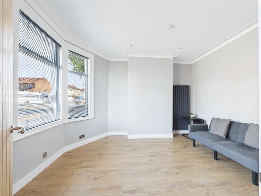 Property photo 2 of 17 Picture No. 04