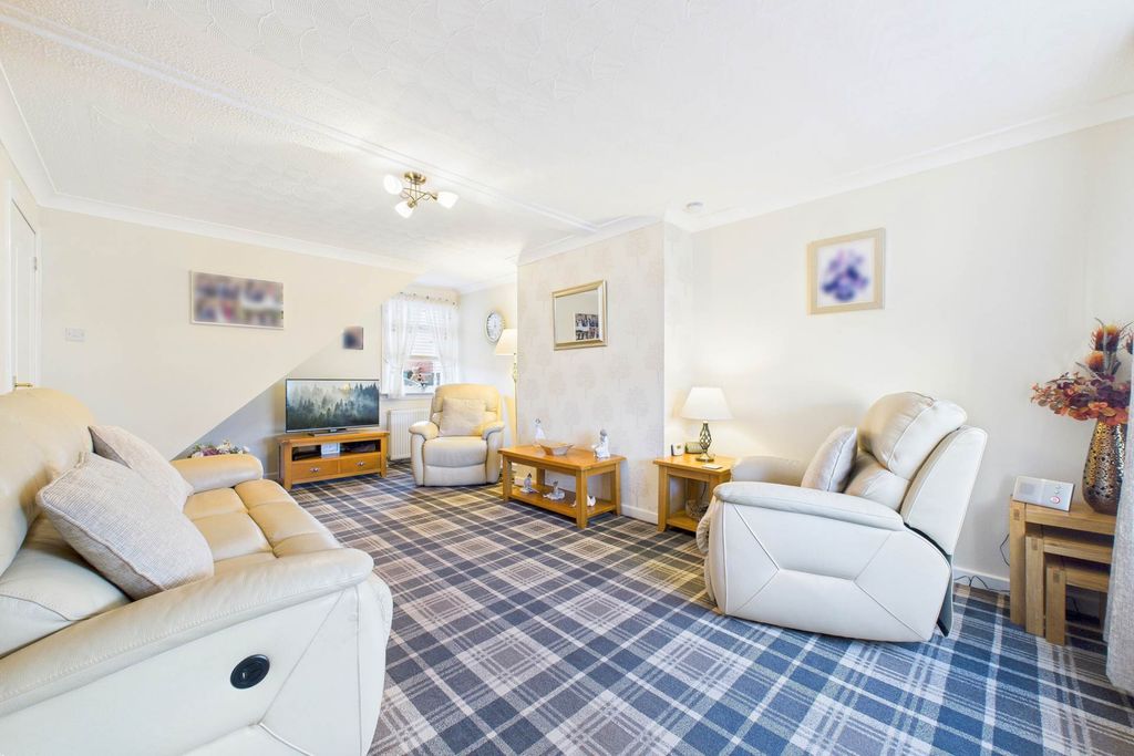 Property photo 3 of 21