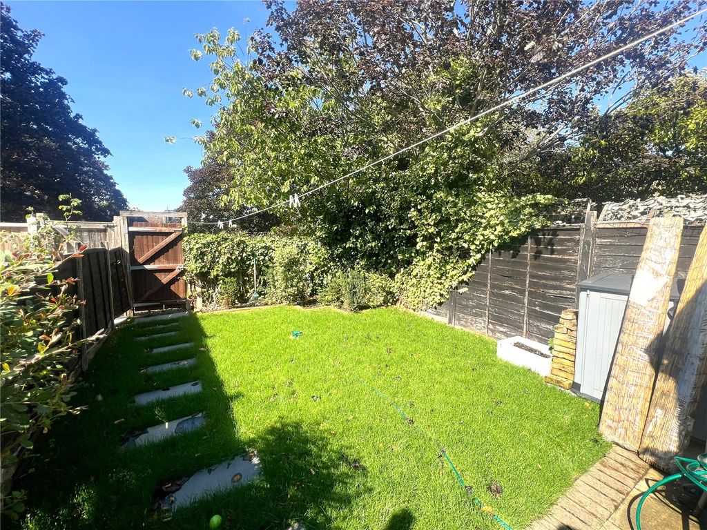 Property photo 2 of 15 Picture No. 17