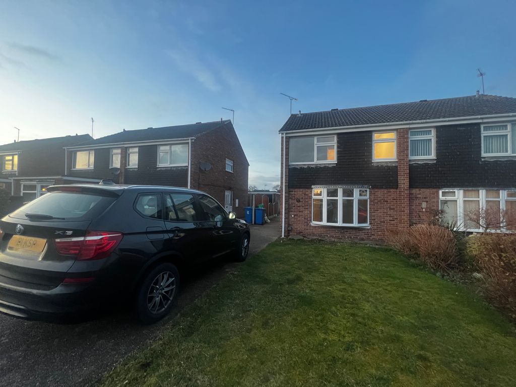 Property photo 1 of 9 Exterior