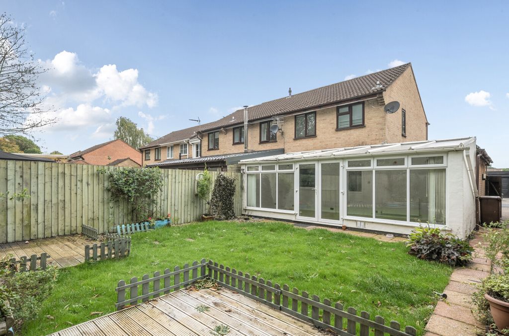 Property photo 3 of 9 Rear