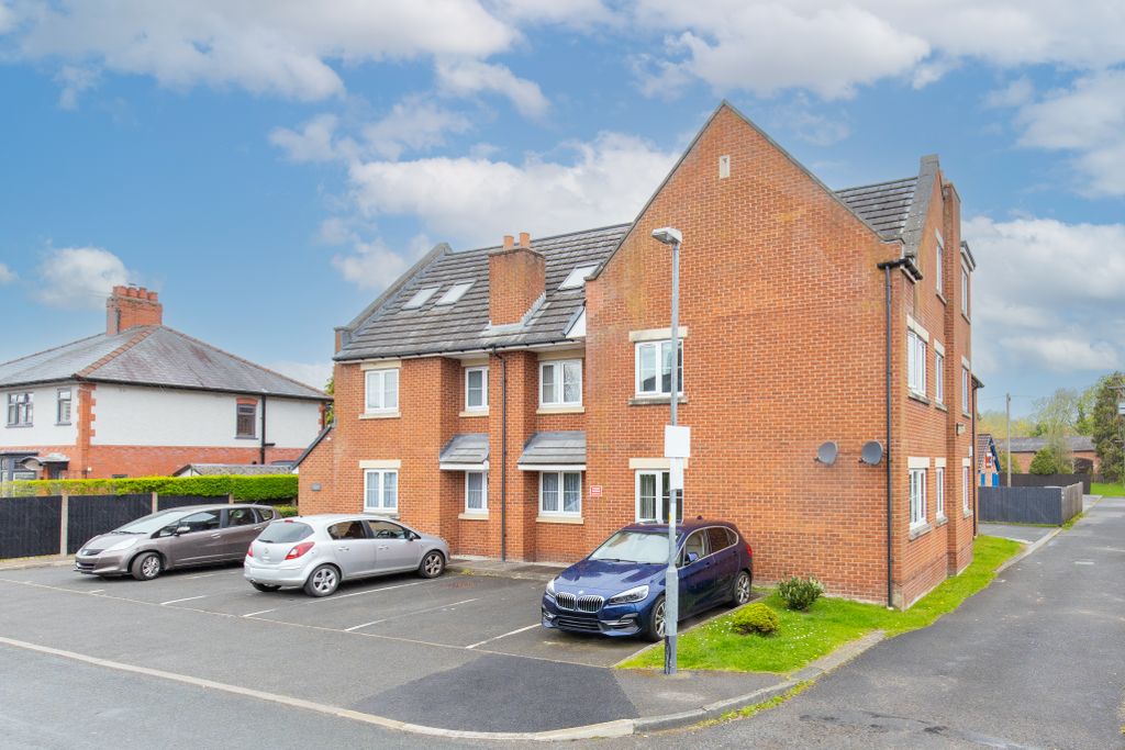 Property photo 1 of 7 Front