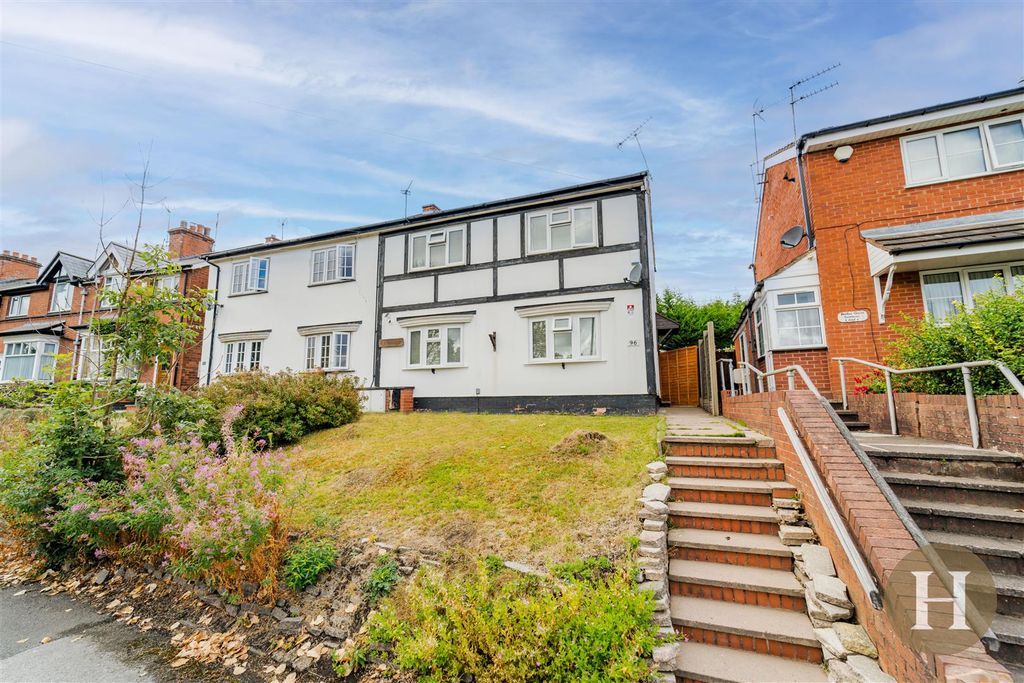 Property photo 1 of 22 Hadleigh Estate Agents-32.Jpg
