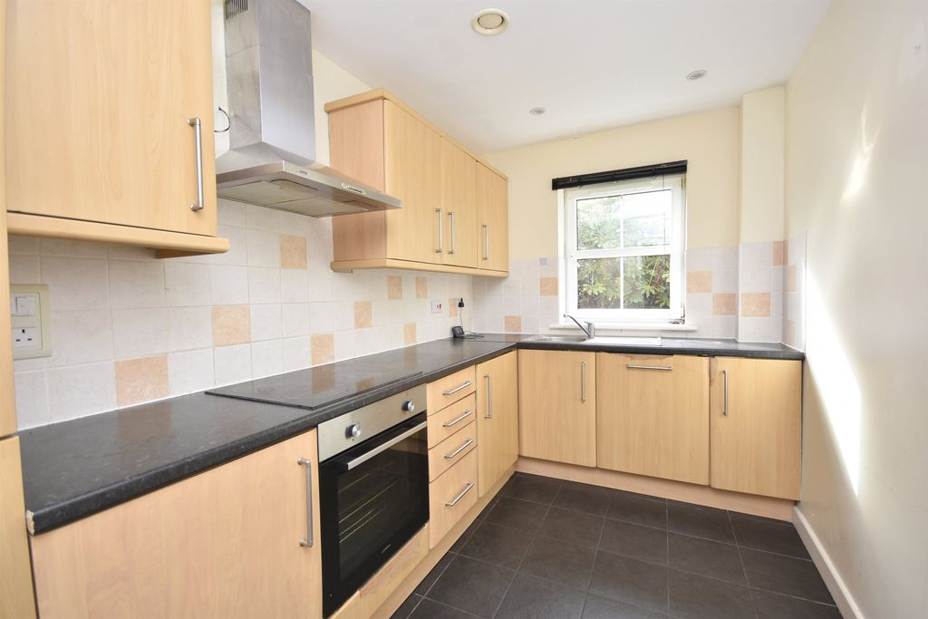Property photo 3 of 9