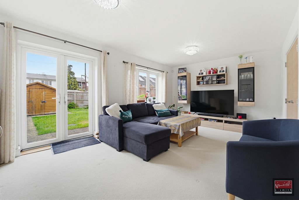 Property photo 2 of 16 Dsc04787