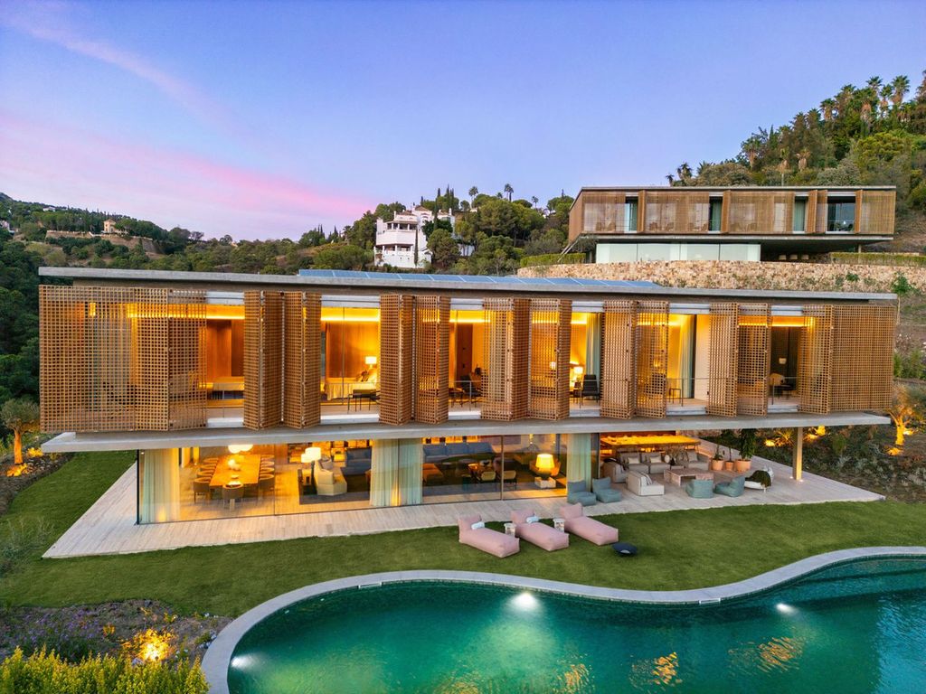 Property photo 1 of 50