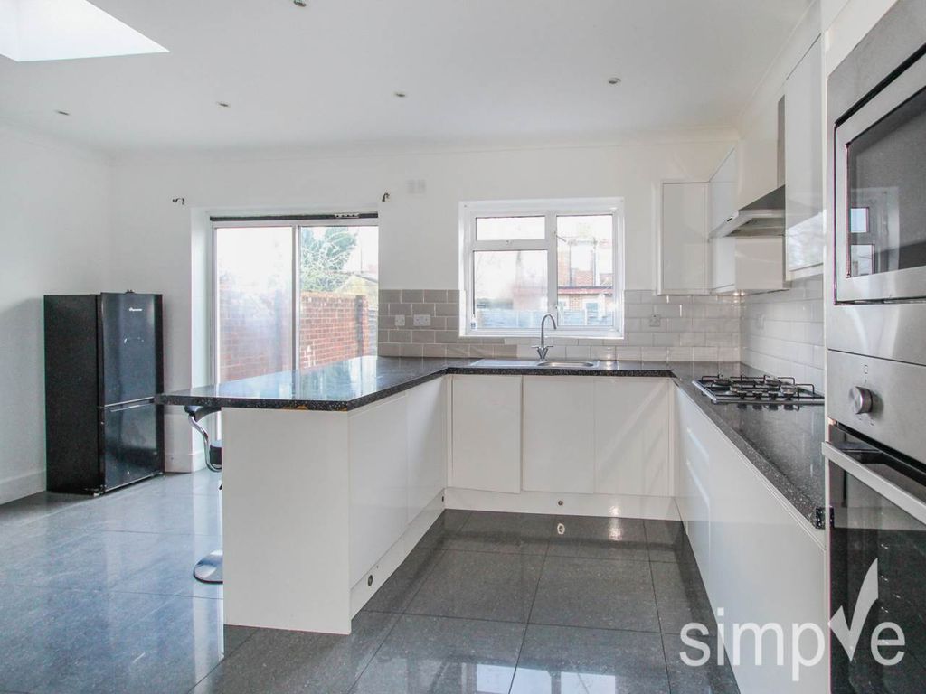 Property photo 3 of 18 Img_9844