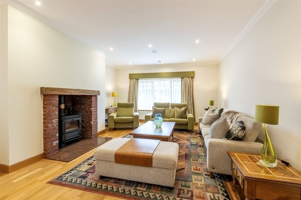 Property photo 3 of 39 Drumoak 12