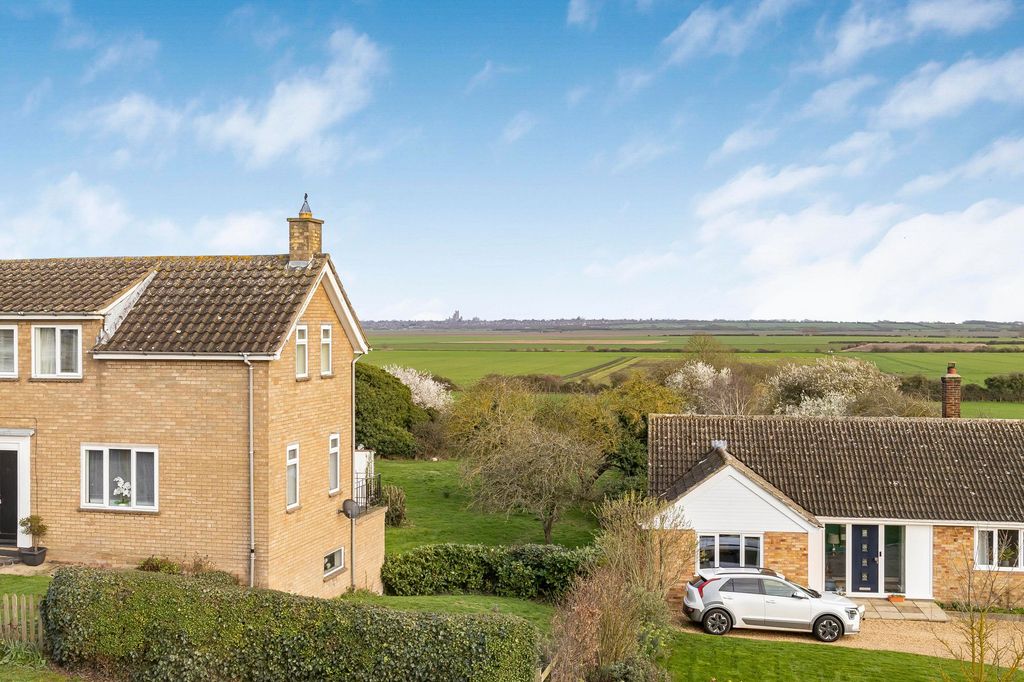 Property photo 3 of 30