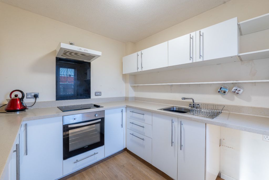 Property photo 2 of 16 3959123