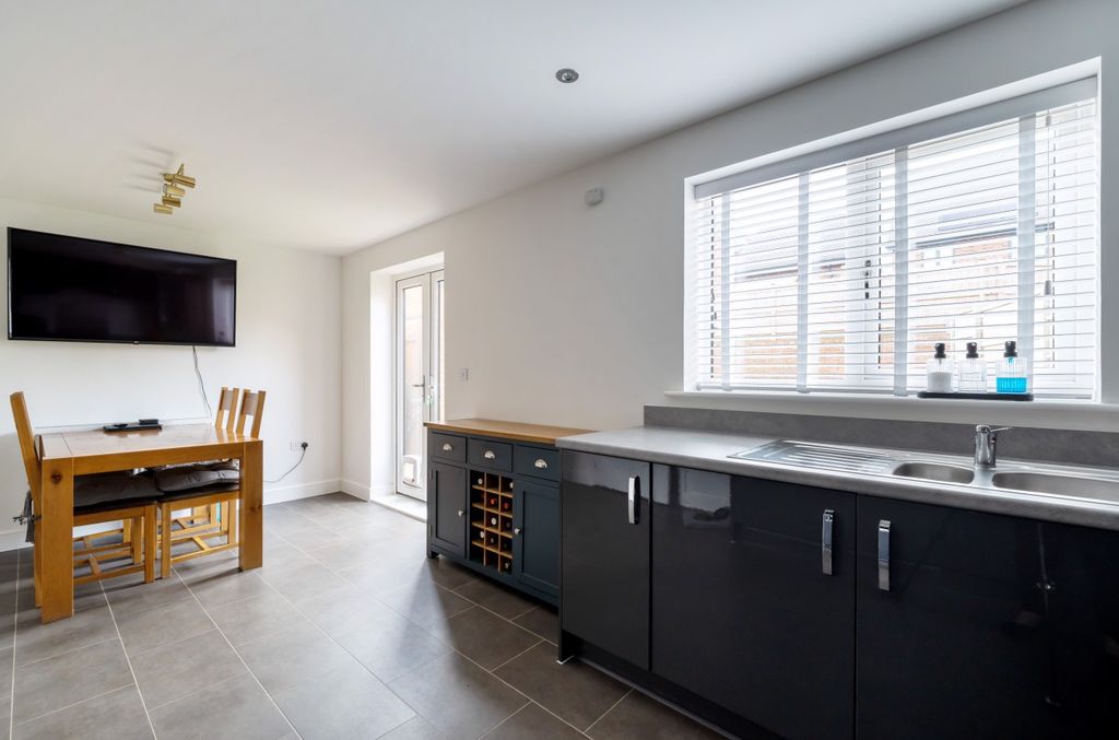 Property photo 3 of 13 962373 (19).Jpg