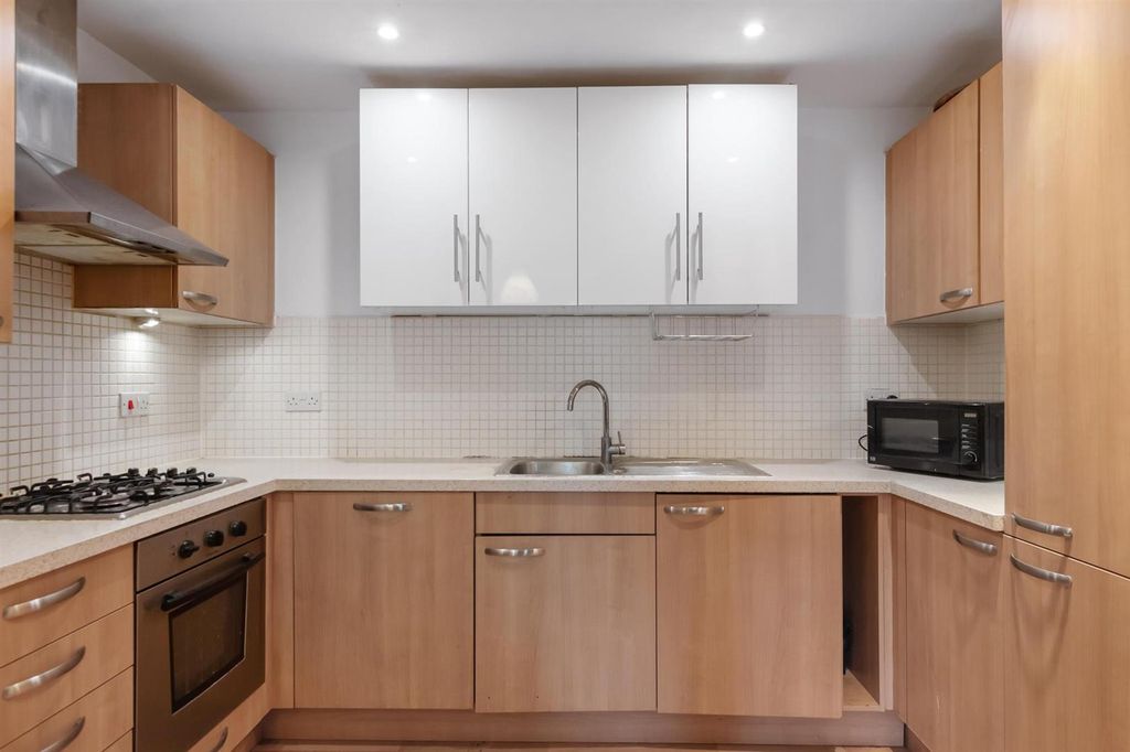 Property photo 2 of 16 Zii_7862-Hdr.Jpg