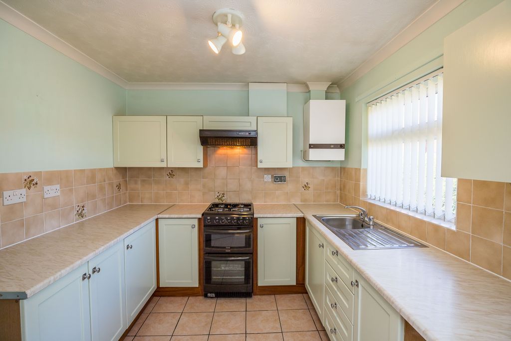 Property photo 3 of 14 Img_7111