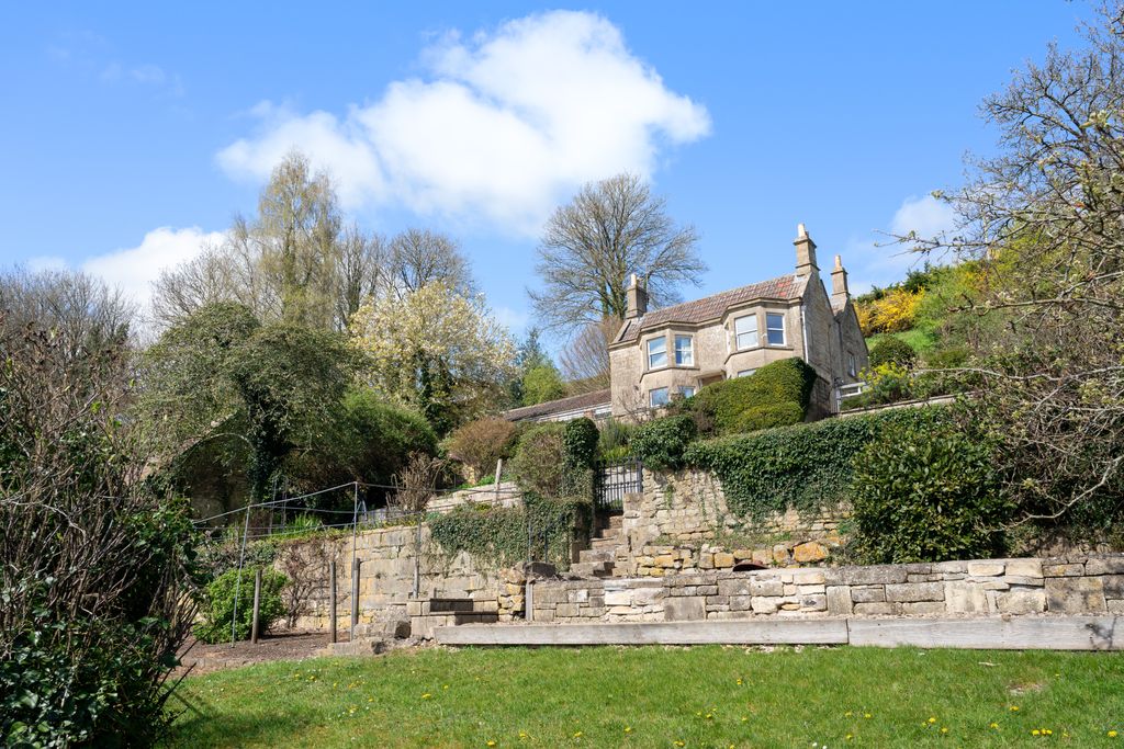 Property photo 3 of 30 Horsecombe House_215