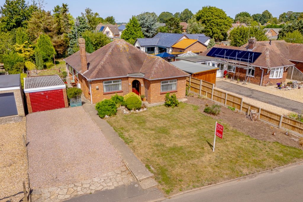Property photo 1 of 23 29 West Cob Gate (Moulton)-1