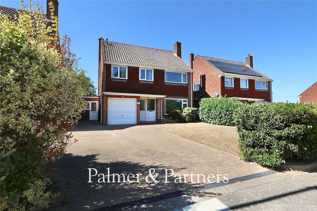 Property photo 1 of 39 Picture No. 05