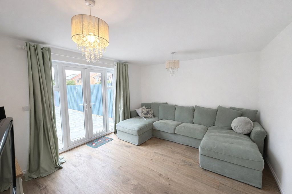 Property photo 2 of 15 Picture No. 01