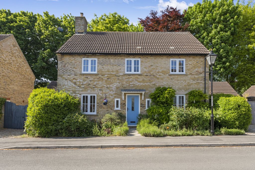 Property photo 1 of 21