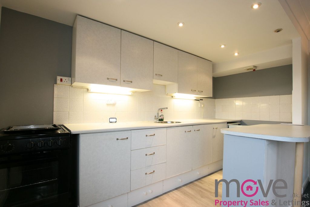 Property photo 2 of 5 Photo 3