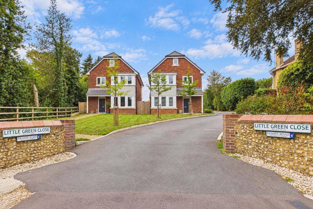 Property photo 1 of 32