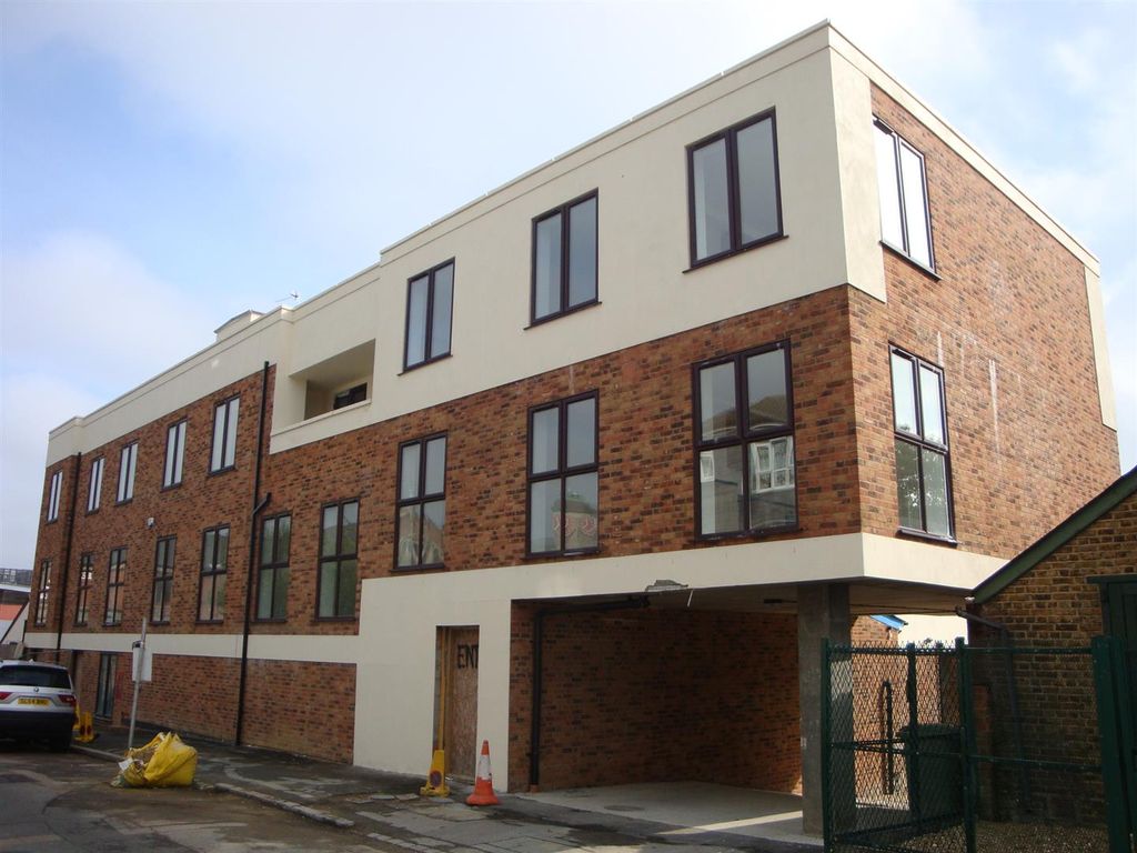 Property photo 2 of 3