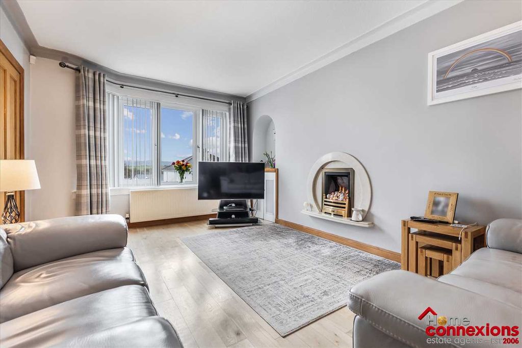 Property photo 2 of 29 Lounge (1)