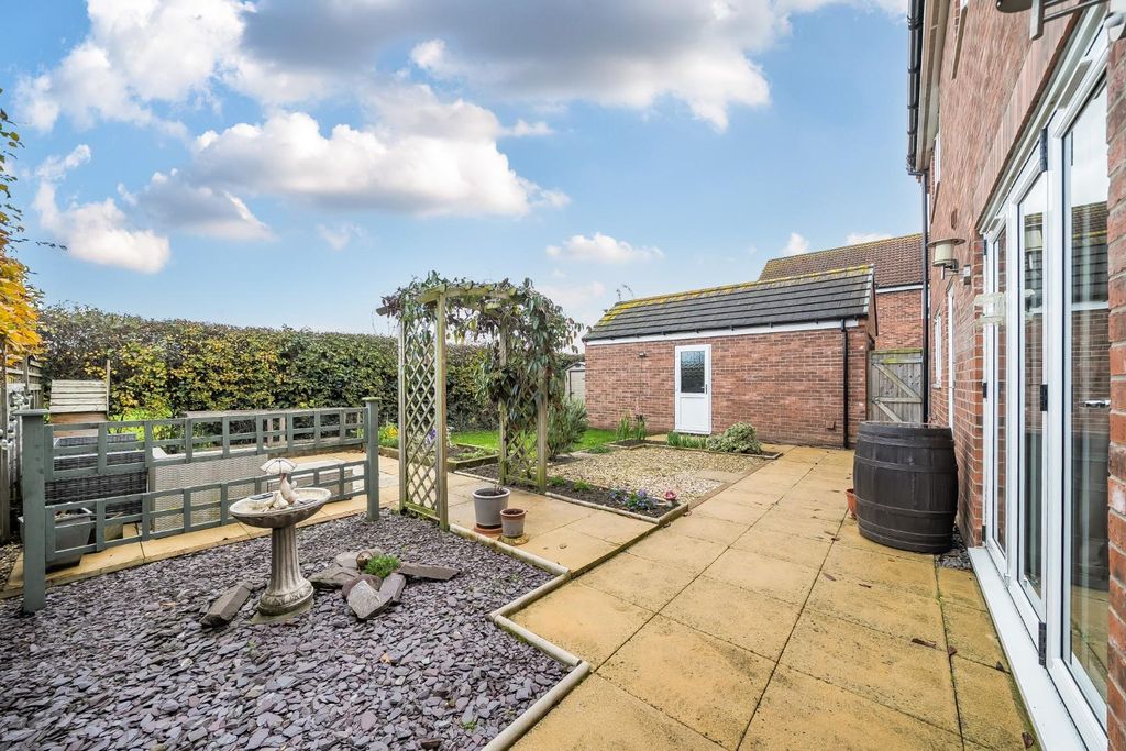 Property photo 2 of 17 Rear External 3.Jpg