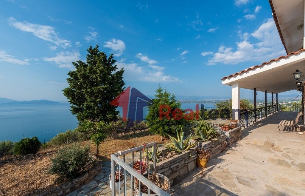 Property photo 1 of 25