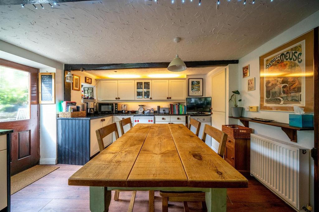 Property photo 3 of 47