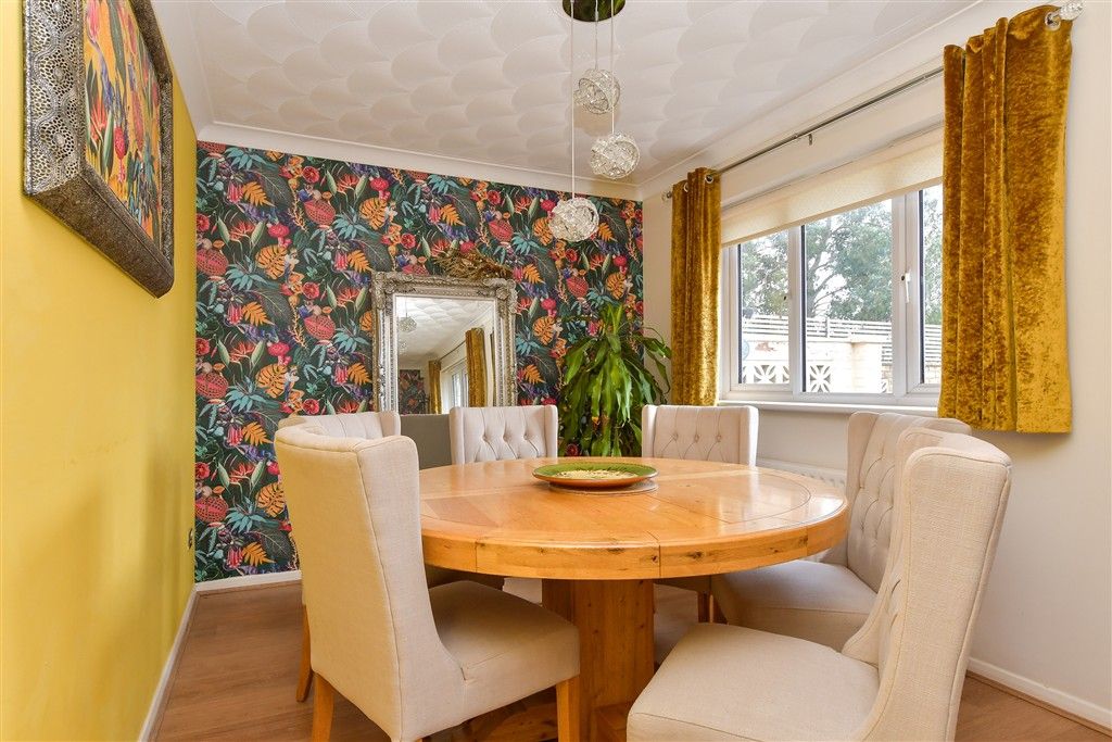 Property photo 1 of 12 Lounge/Diner