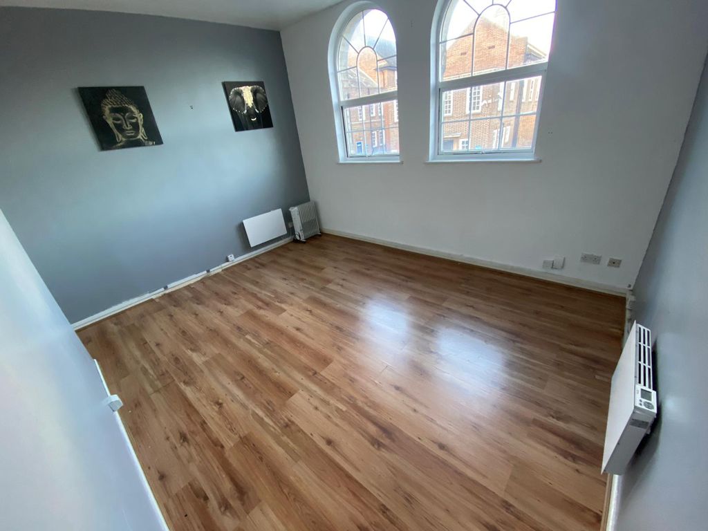 Property photo 2 of 6