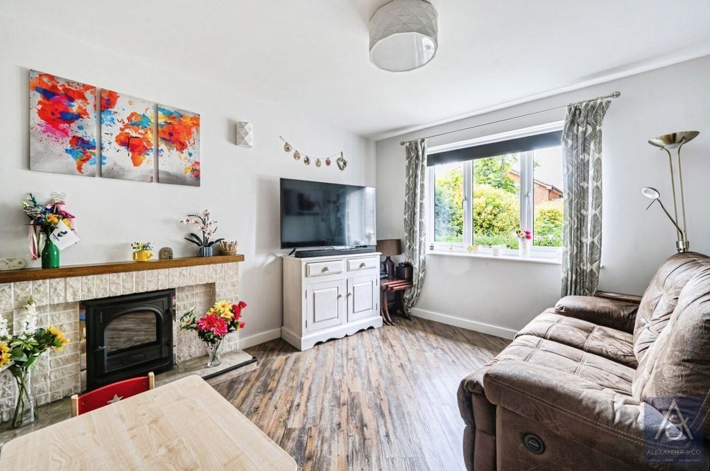 Property photo 2 of 24 Pbox-Img.Jpg