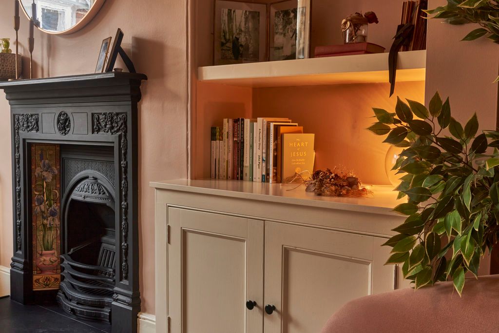 Property photo 3 of 19 Fireplace